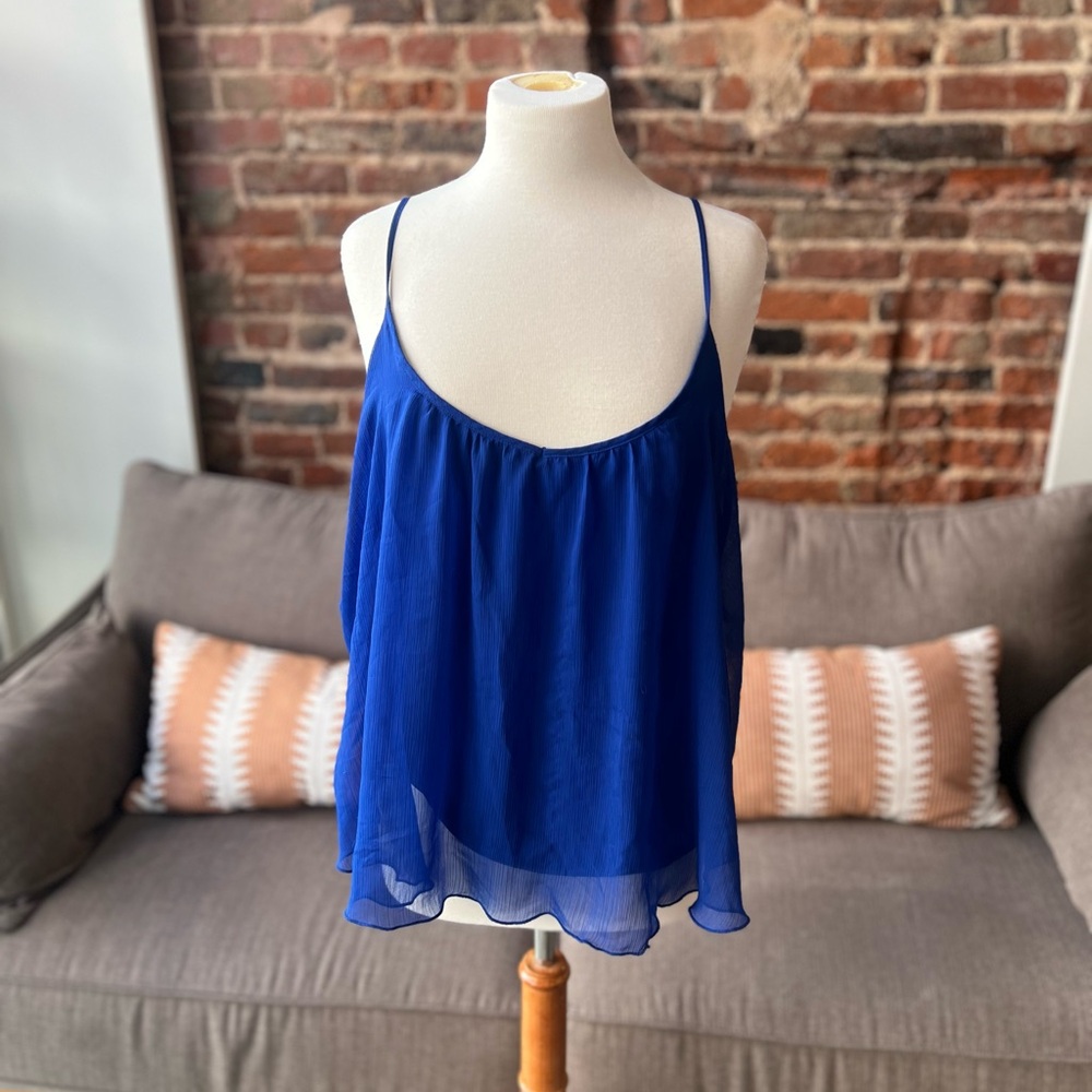 Women’s Express Large Top